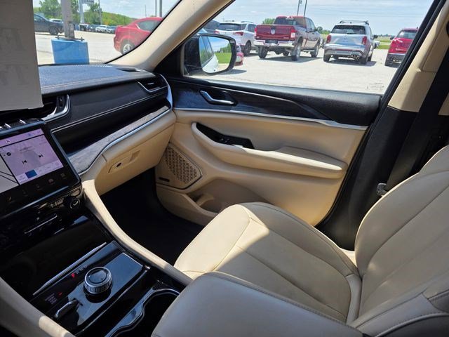 Used 2021 Bright White Clearcoat Jeep Limited image 25