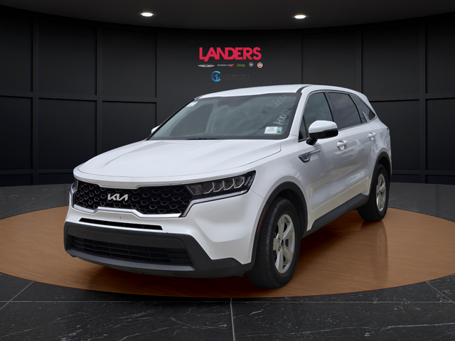 2023 Kia Sorento LX AT's photo
