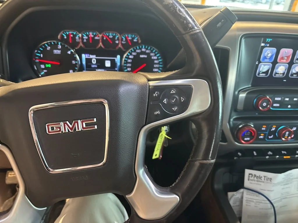 Used 2018 Red GMC SLT image 31