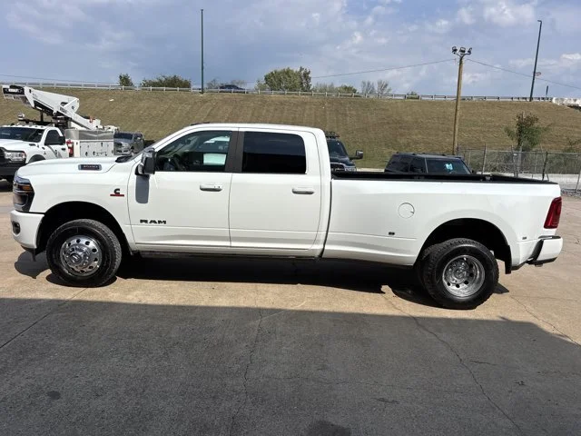 New 2026 Bright White Clear-Coat Exterior Paint RAM Laramie image 8