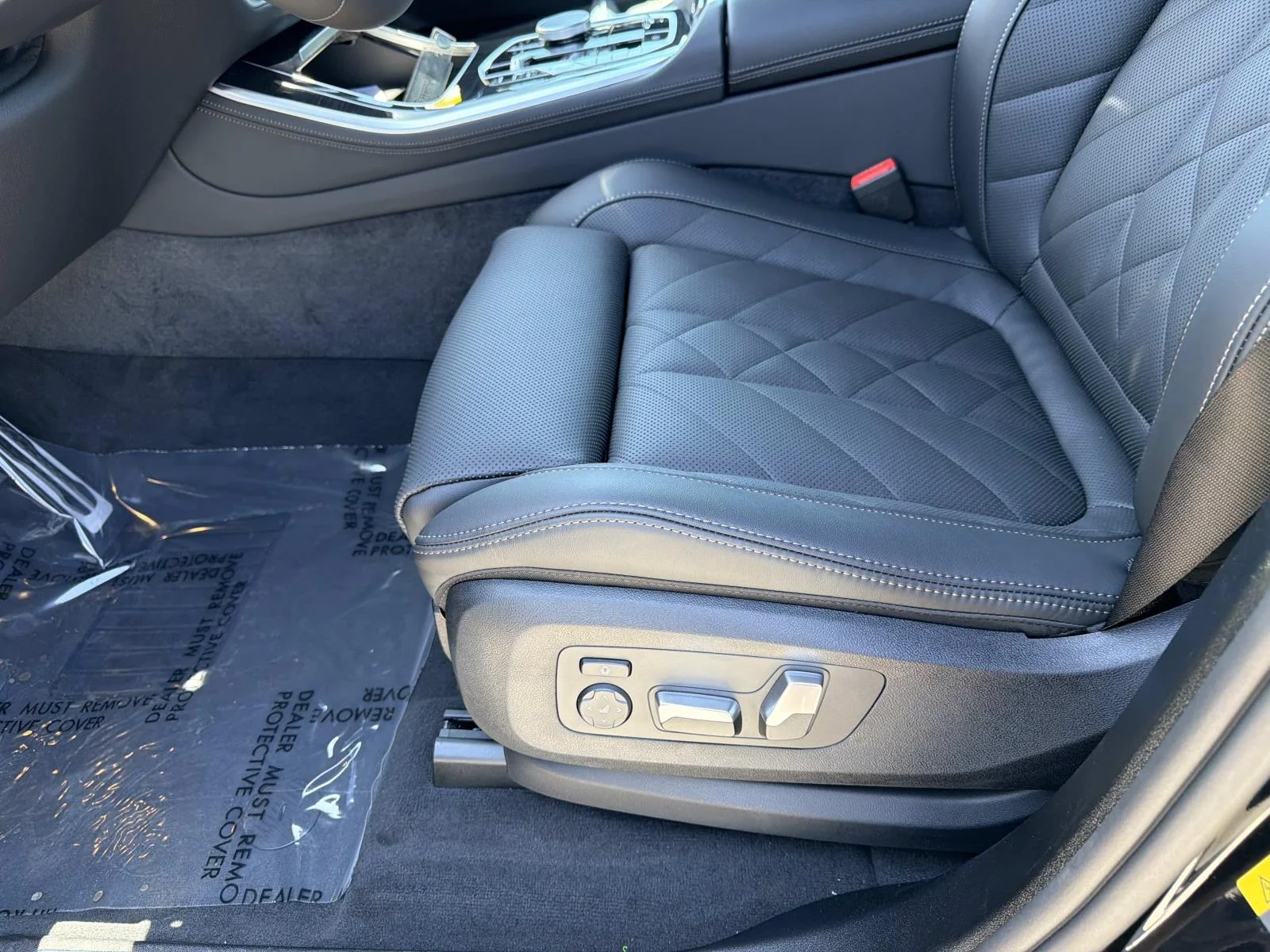 New 2026 Black Sapphire Metallic BMW xDrive50e image 14