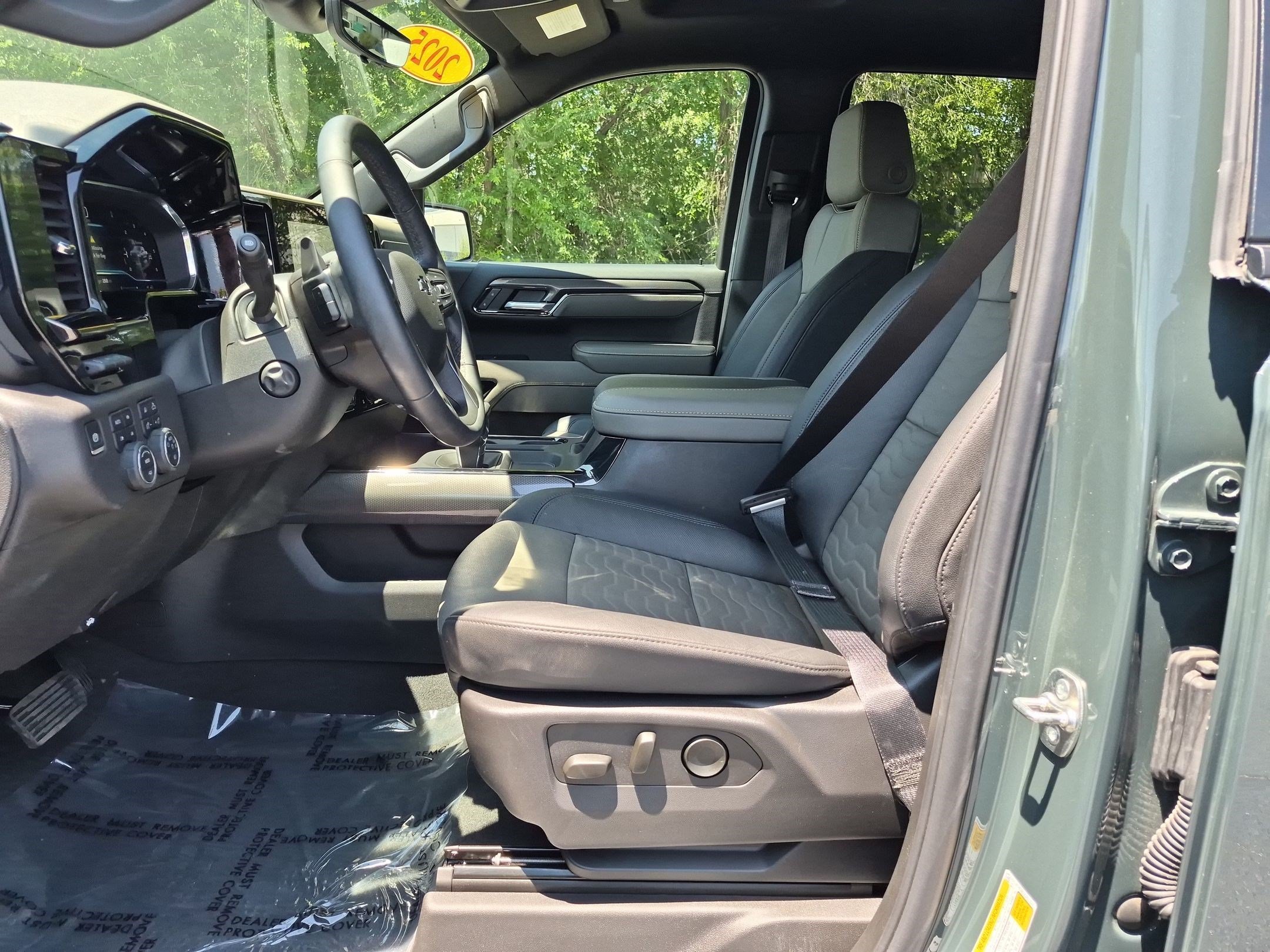 Used 2025 Cypress Gray Chevrolet ZR2 image 25