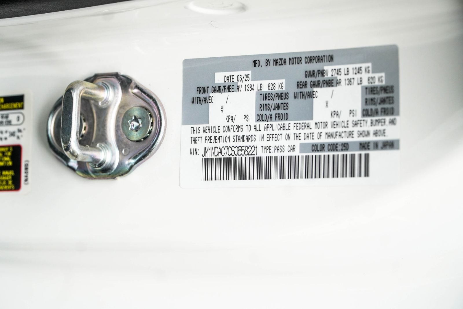 Used 2025 White Mazda Club image 40