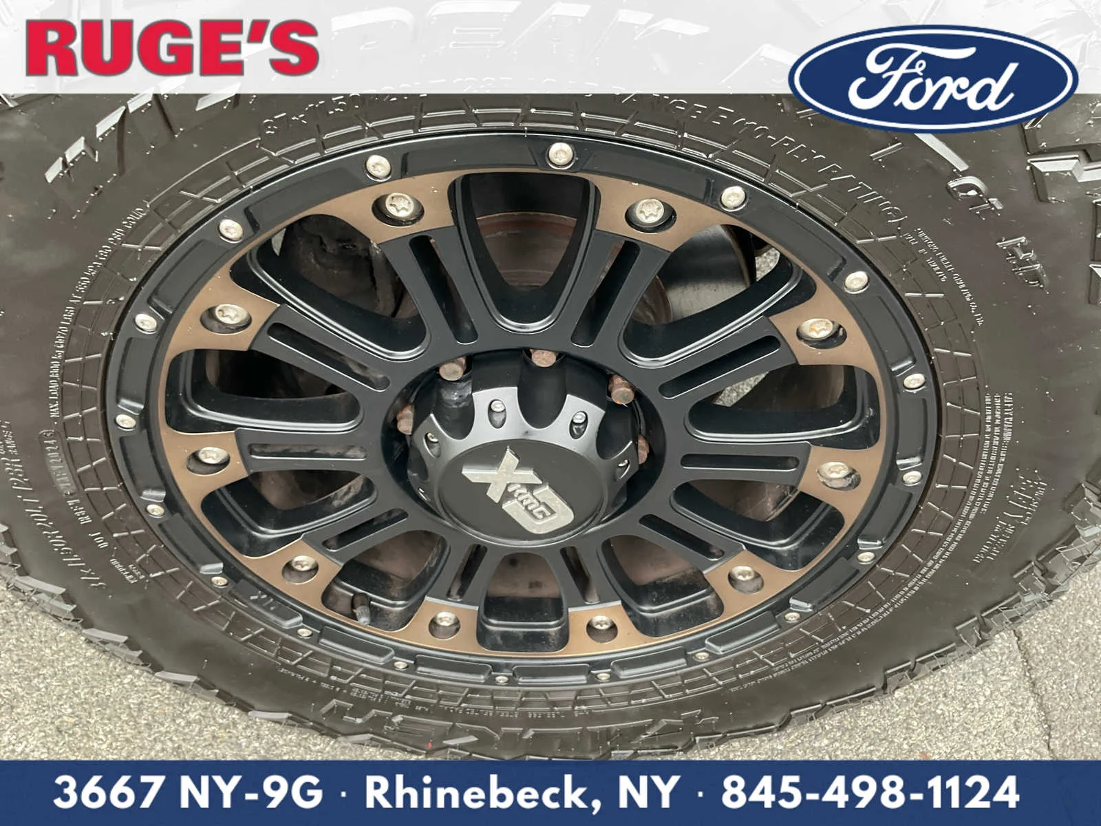 Used 2022 Iconic Silver Ford XLT image 10