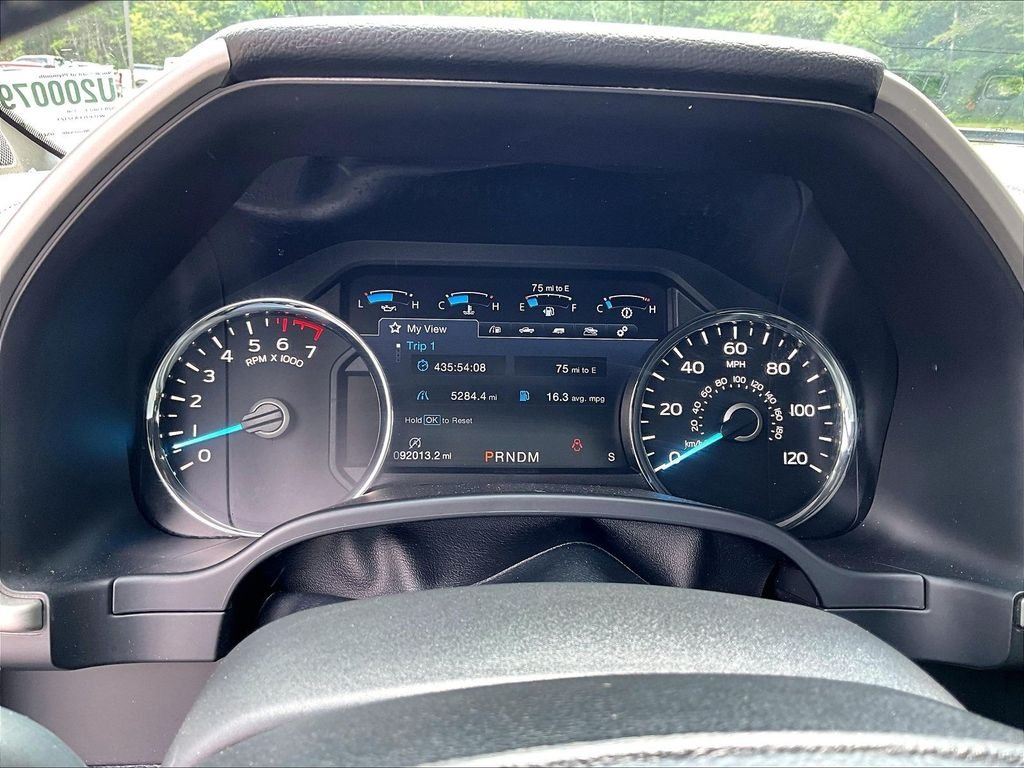 Used 2020 Black Metallic Ford Lariat image 25