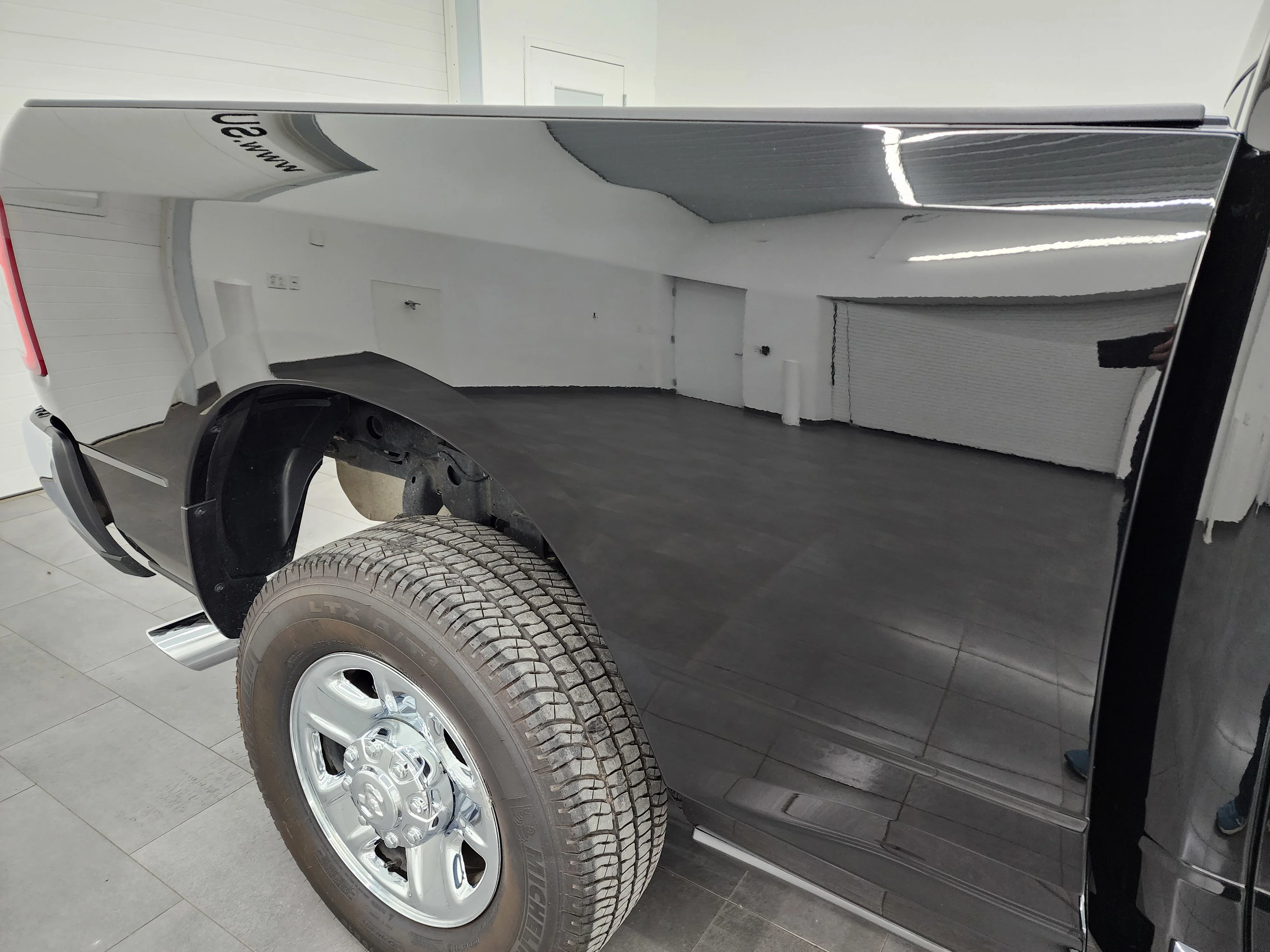 Used 2020 Diamond Black Crystal Pearlcoat Ram Tradesman image 26