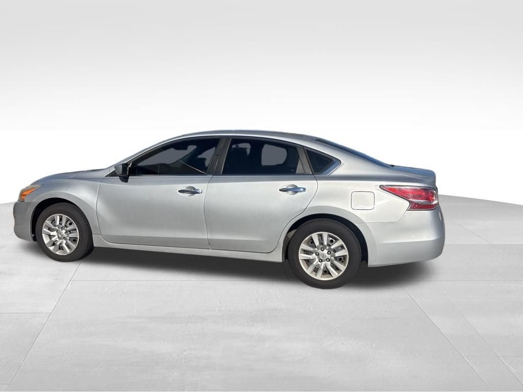 Used 2014 Silver Nissan 2.5 S image 13