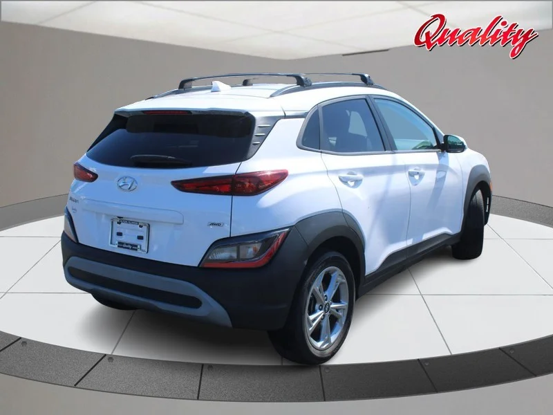 Used 2023 Lunar White Hyundai SEL image 3