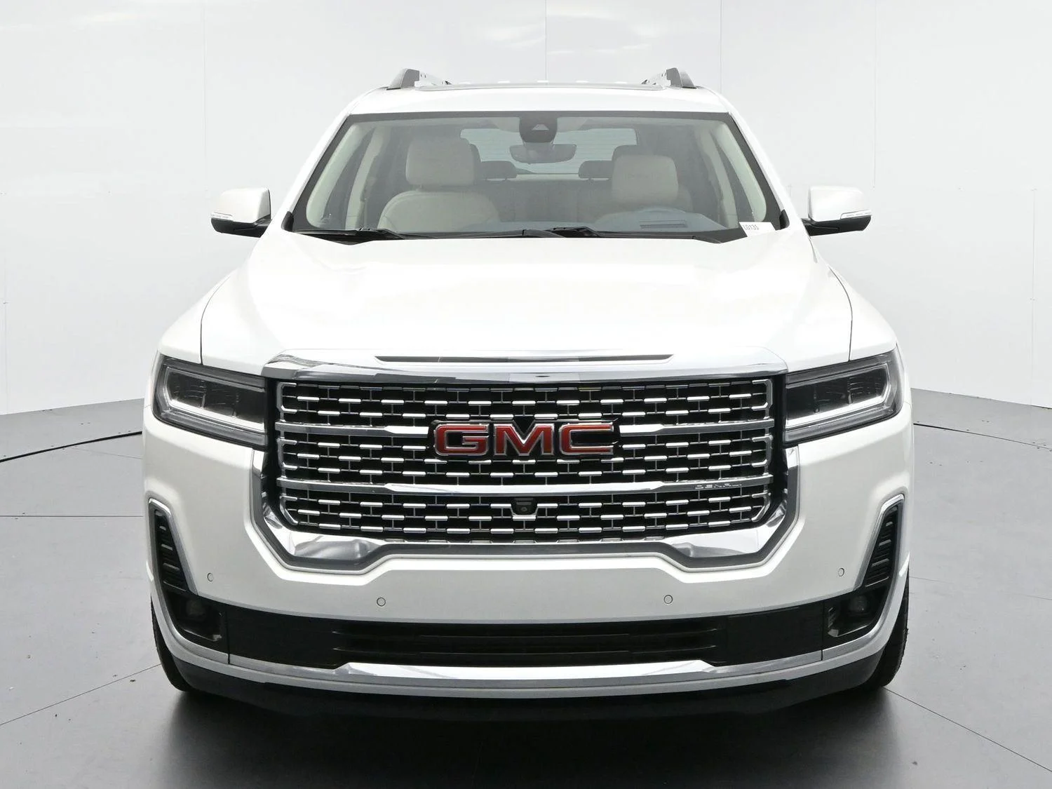 Used 2023 White Frost Tricoat GMC Denali image 2