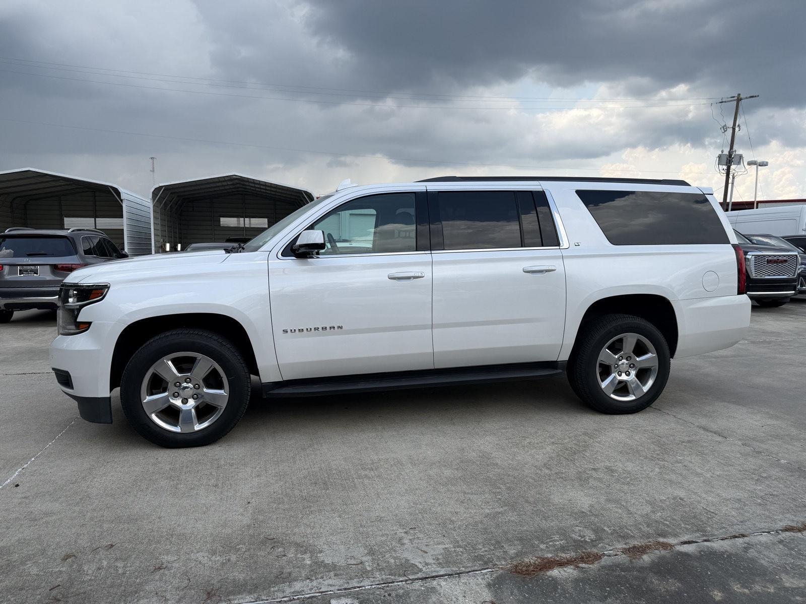 Used 2020 Iridescent Pearl Tricoat Chevrolet LT image 15