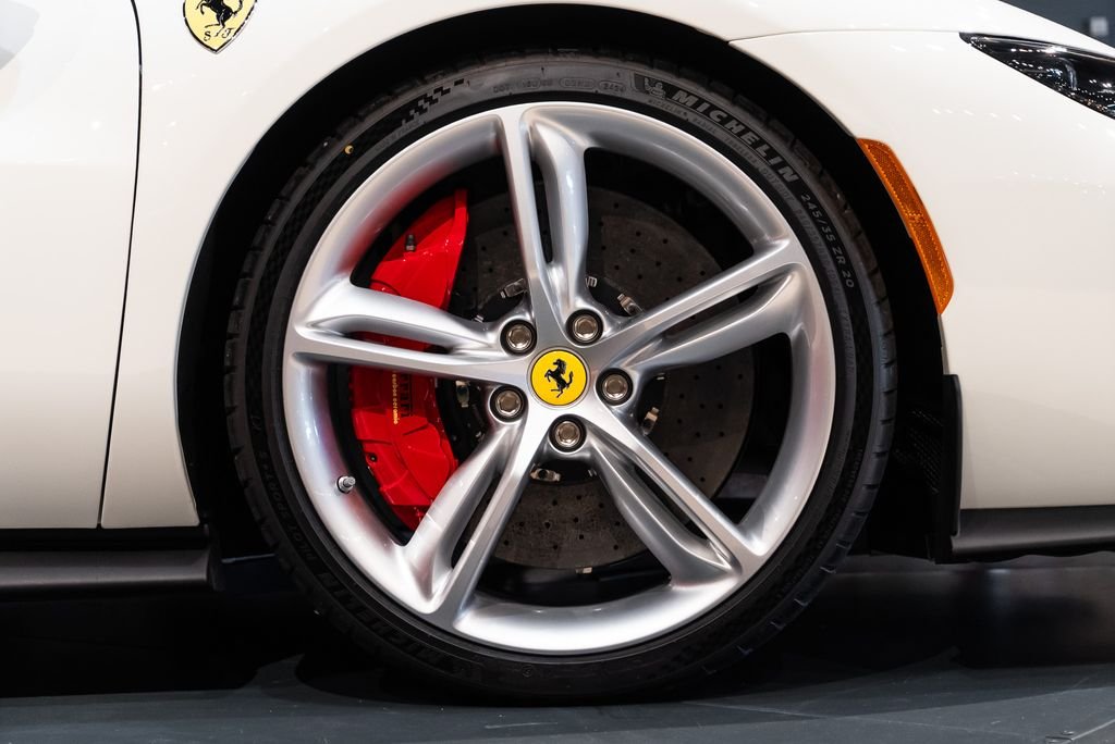 Certified Used 2025 Bianco Avus Ferrari  image 15