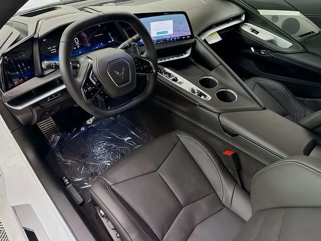 New 2026 Arctic White Chevrolet 2LT image 25