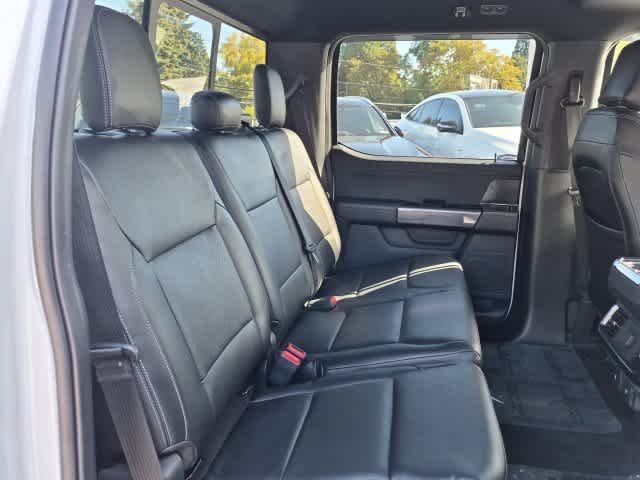 Used 2022 Oxford White Ford XLT image 19