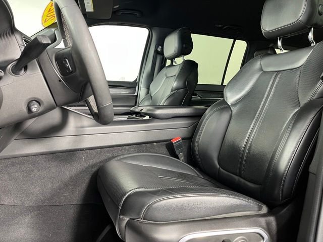 Used 2022 Gray Jeep Series I image 16