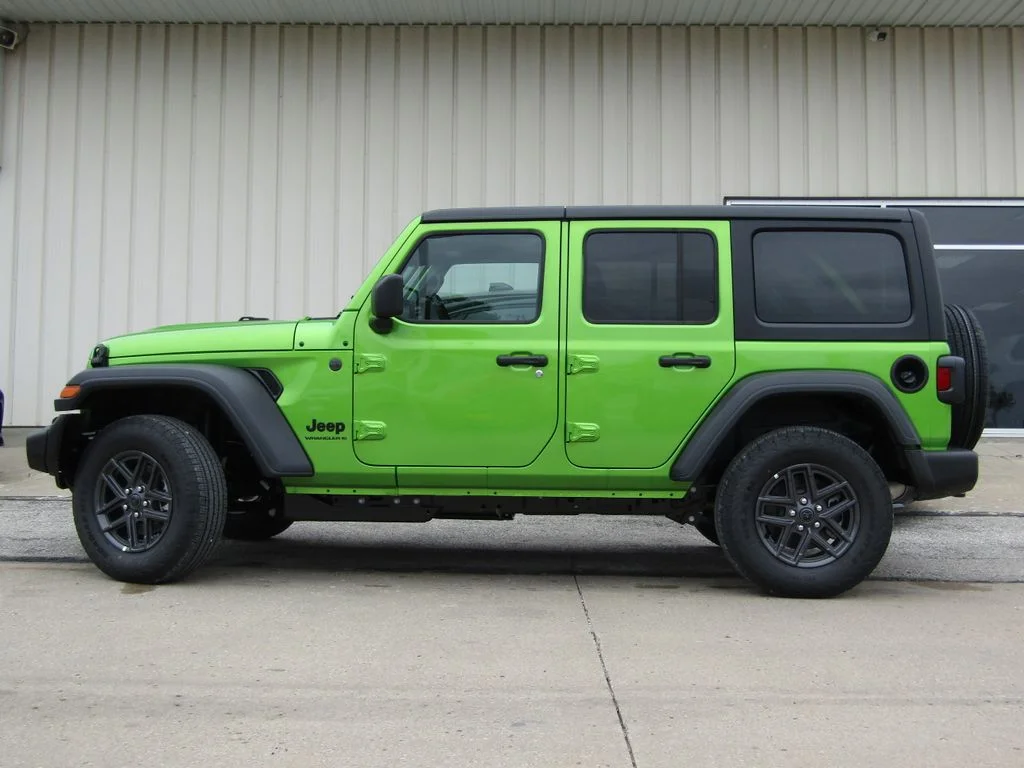 New 2026 Mojito Clearcoat Jeep Sport RHD image 11