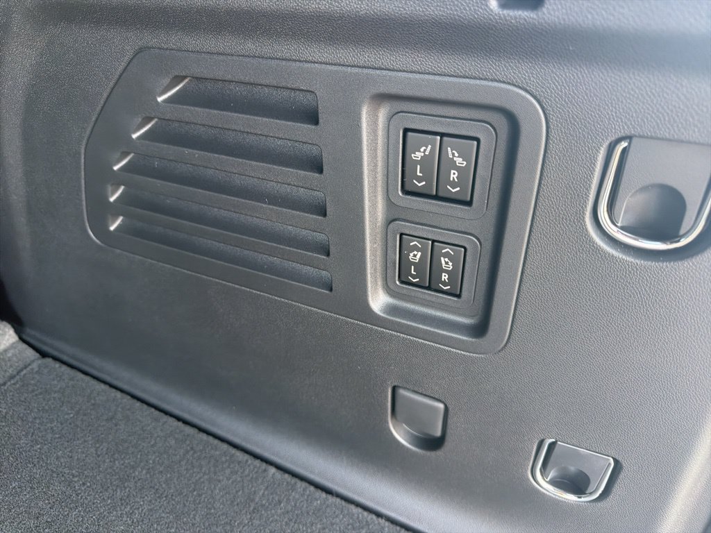 2026 Chevrolet Traverse High Country - Photo 27