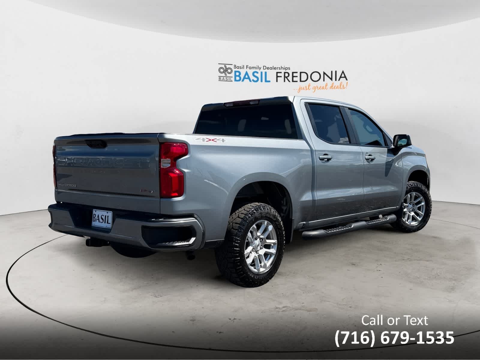 Used 2025 Sterling Gray Metallic Chevrolet RST image 9
