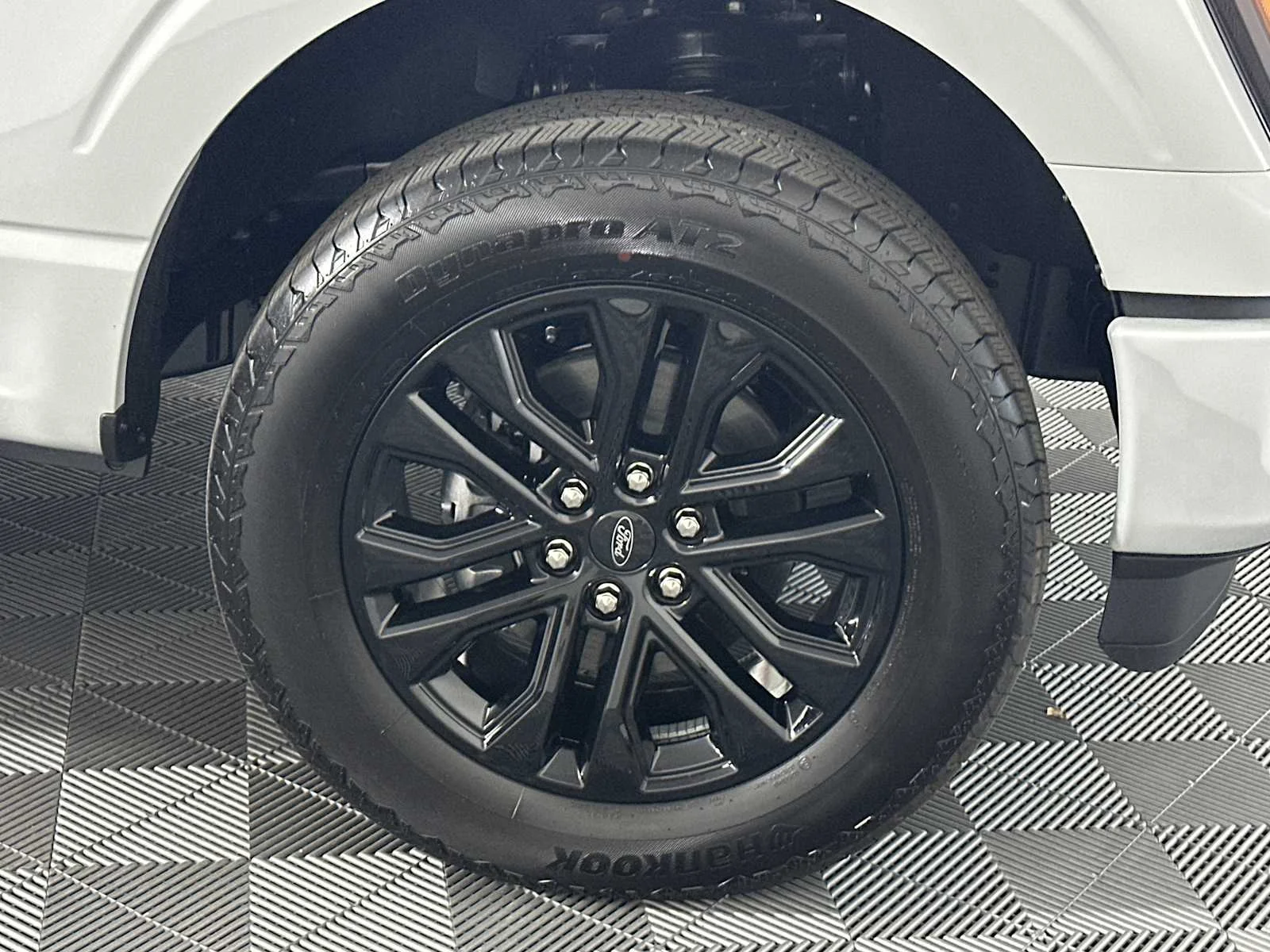 New 2026 Avalanche Gray Ford LARIAT image 16