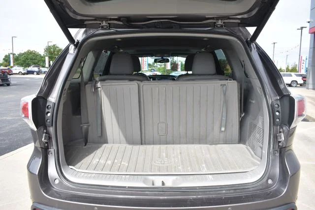 Used 2016 Gray Toyota Limited image 18