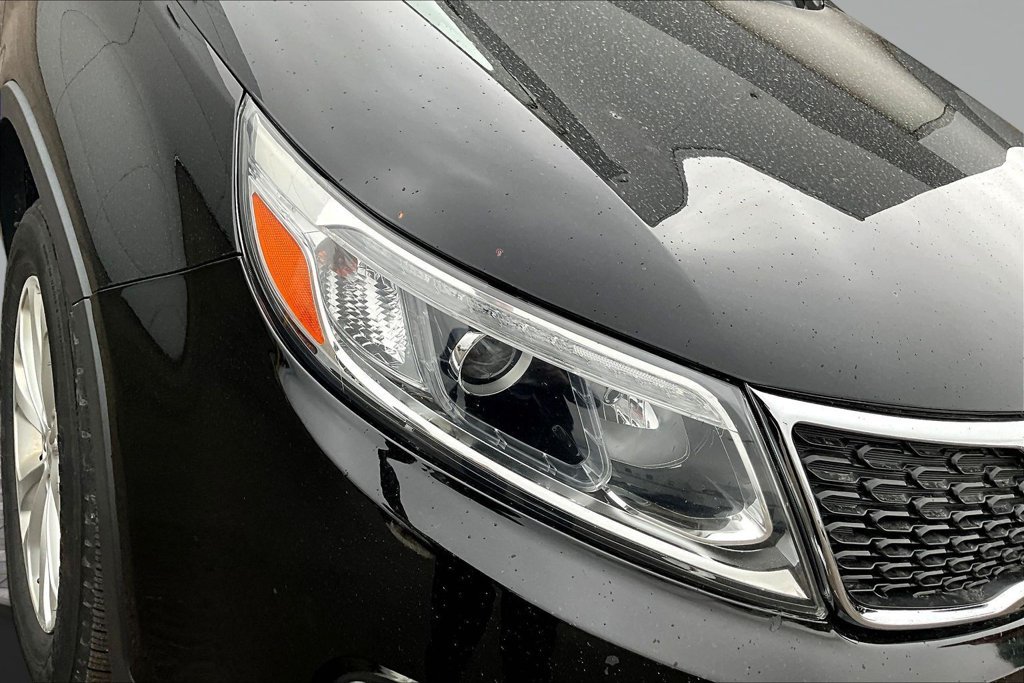Used 2014 Black Kia EX image 33