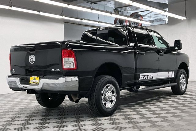 Used 2023 Diamond Black Crystal Pearlcoat Ram Tradesman image 13