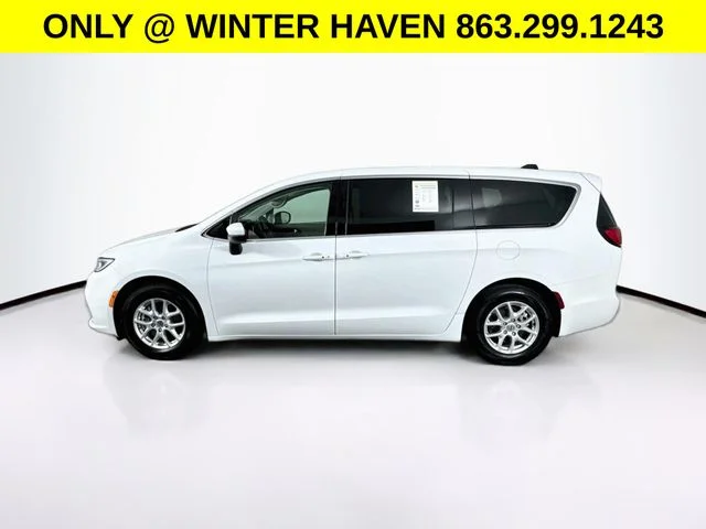 Used 2023 White Chrysler Touring L image 4