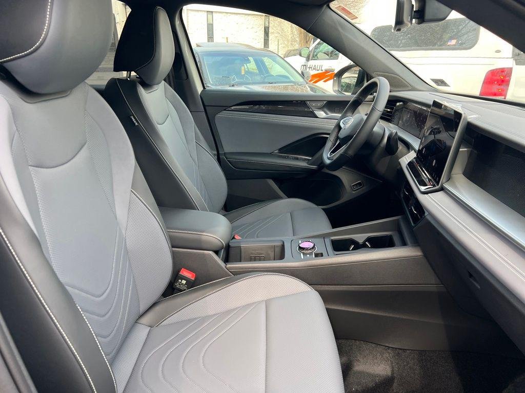 New 2026 Sandstone Volkswagen 2.0T SE R-Line Black image 30