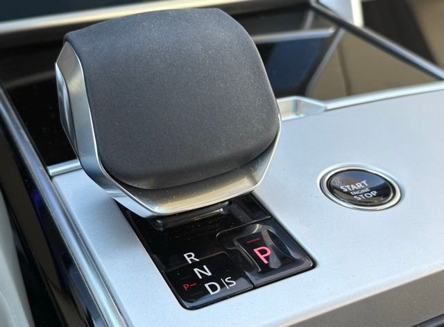 2025 Land Rover Range Rover SE - Photo 30