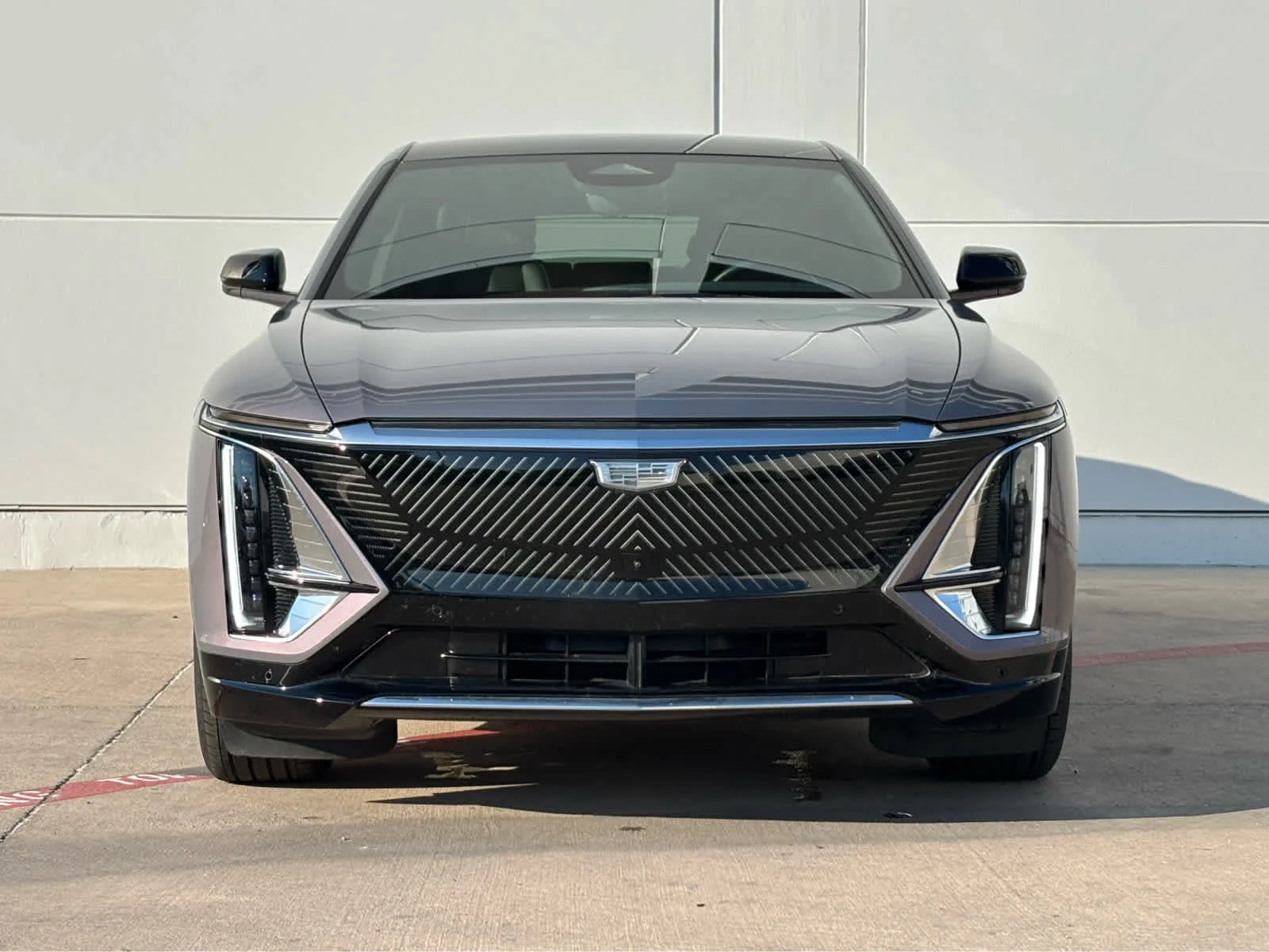 Used 2025 Cadillac LYRIQ Luxury 2 with VIN 1GYKPRRLXSZ305682 for sale in Grapevine, TX