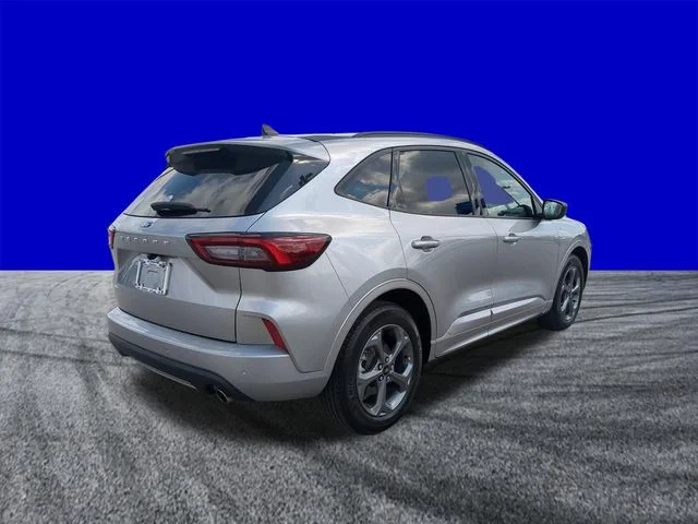 Used 2023 Silver Ford ST-Line image 4