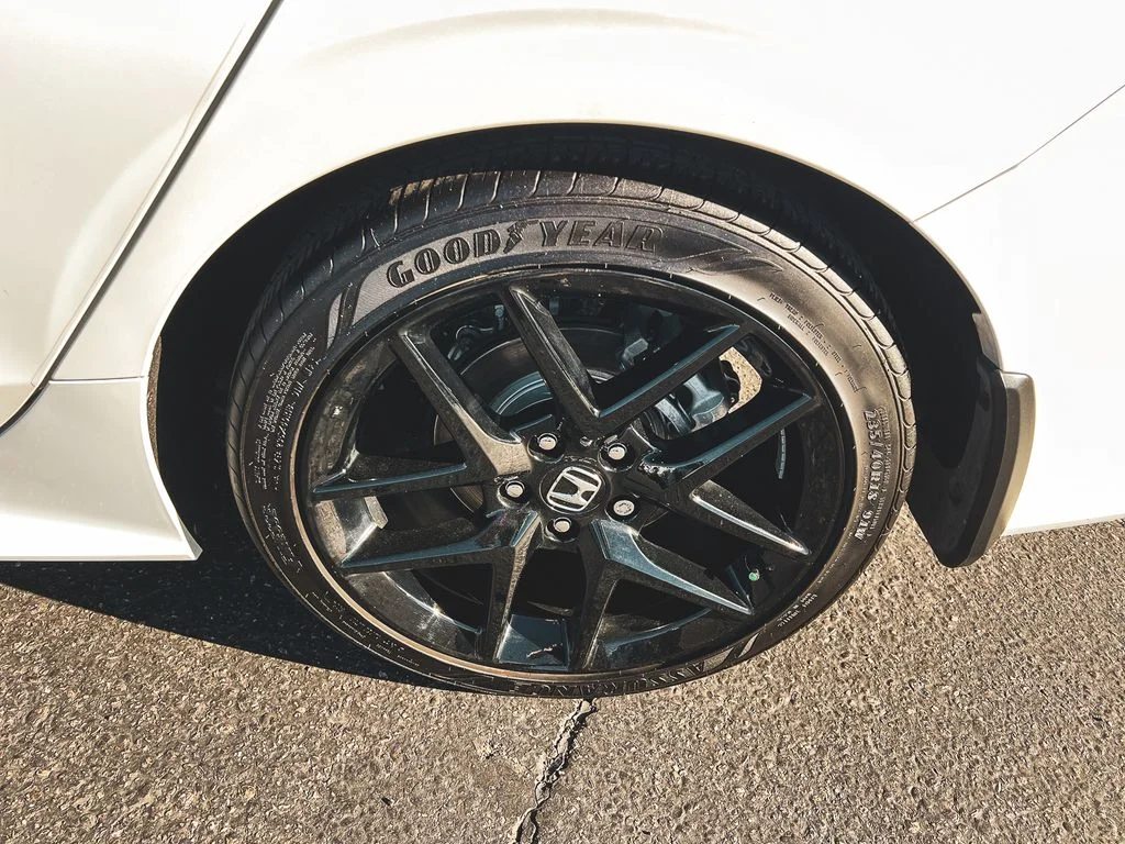 Certified Used 2025 White Honda  image 13