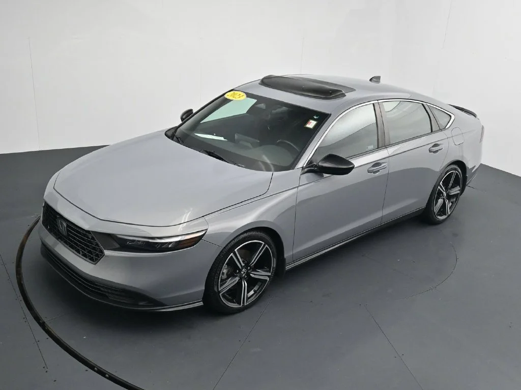 Used 2023  Honda Sport image 29