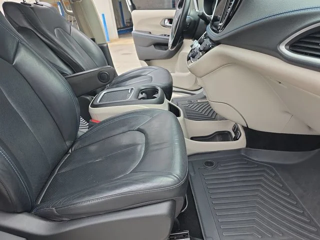 Used 2021 White Chrysler Touring L image 11