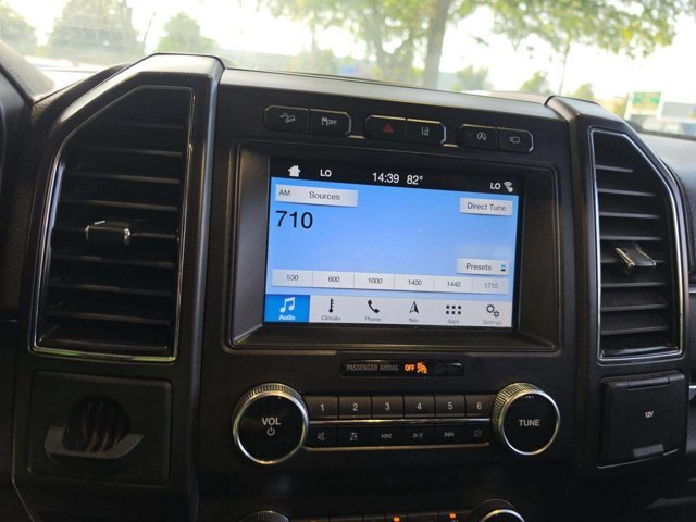 Used 2019 White Platinum Metallic Tri-Coat Ford Limited image 4