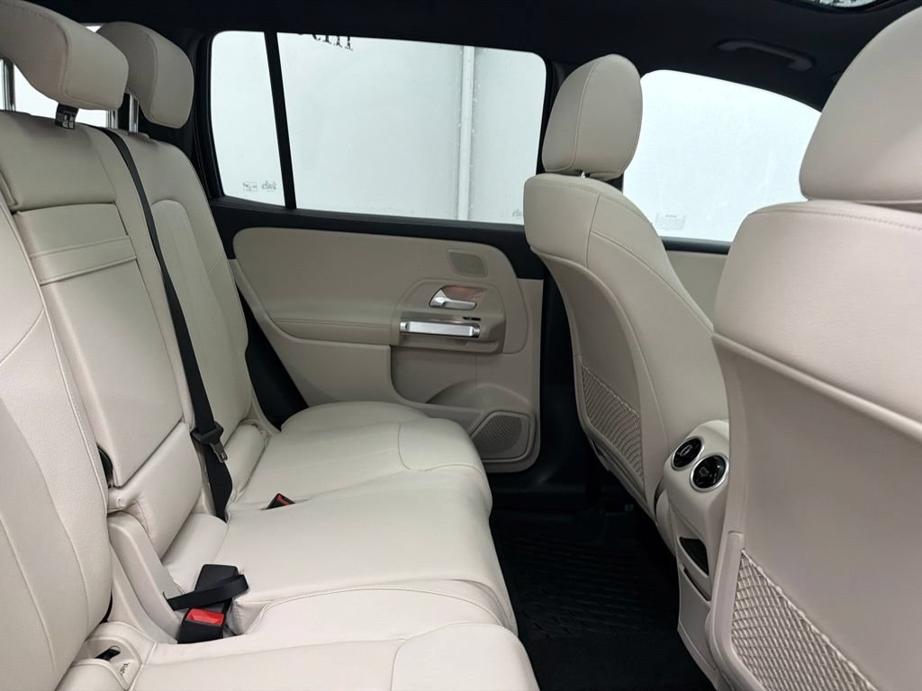 New 2026 Night Black Mercedes-Benz GLB 250 image 61