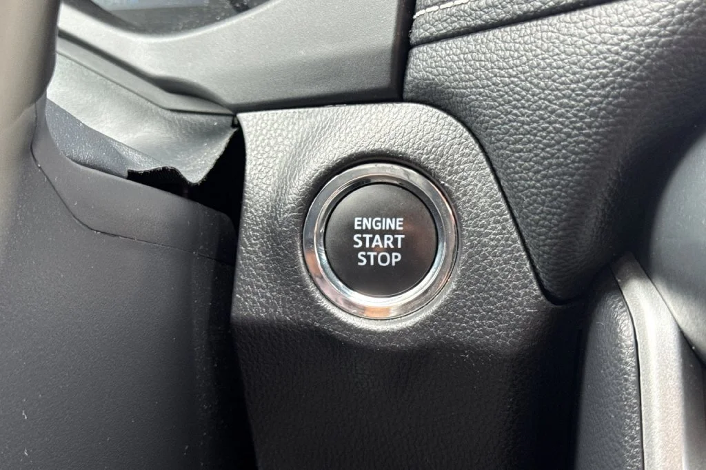 Used 2025 Pearl Toyota XLE image 27