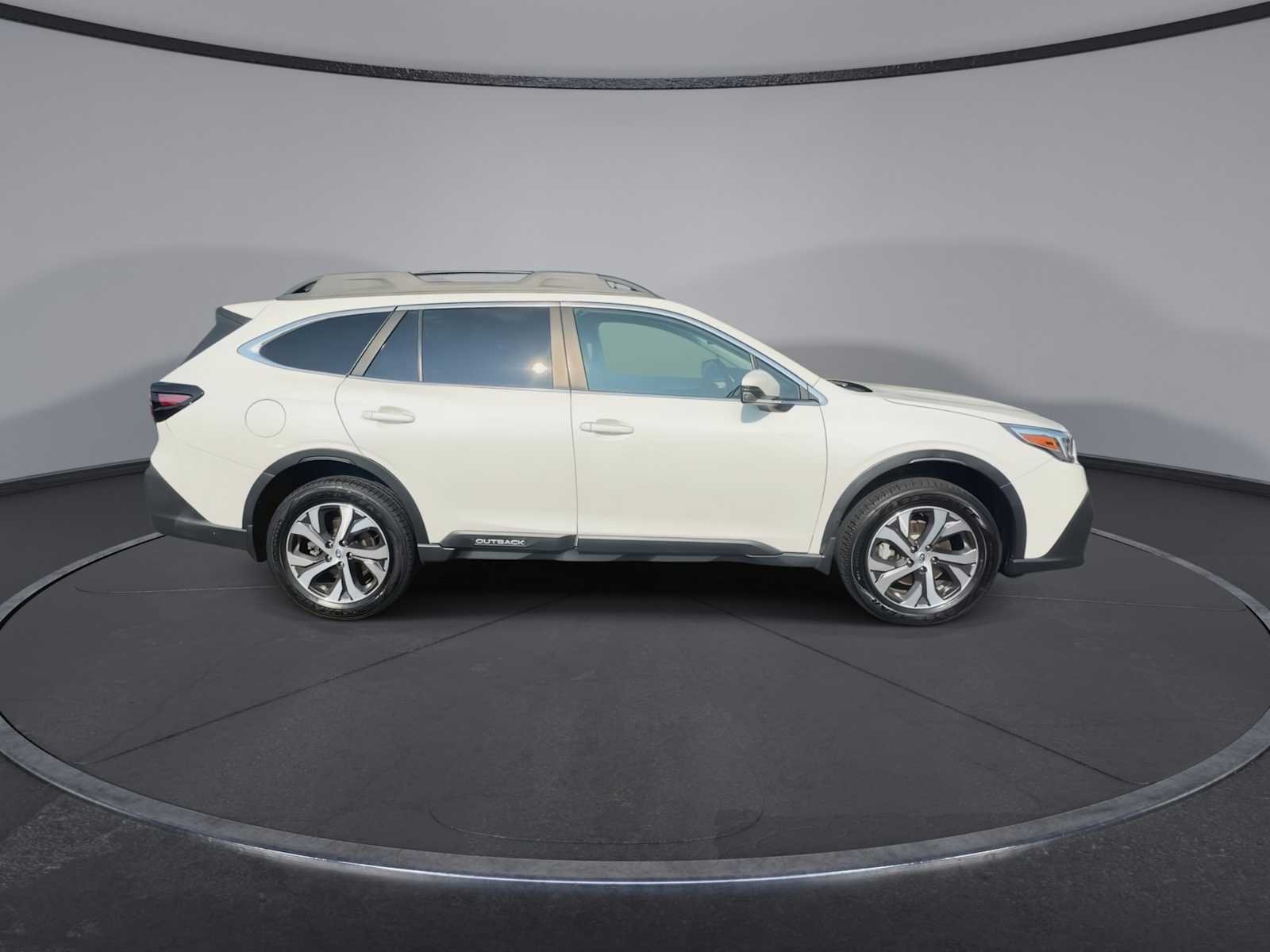 Used 2021 Crystal White Pearl Subaru Limited image 9