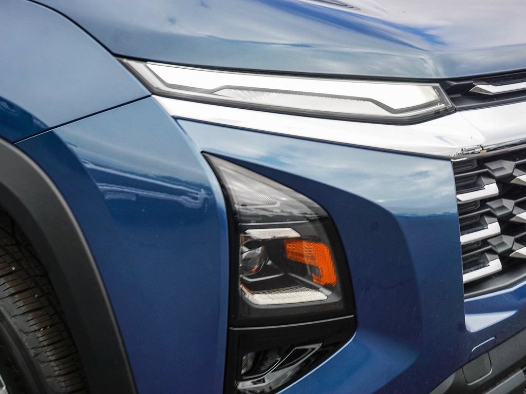 2027 Chevrolet Equinox LT - Photo 10