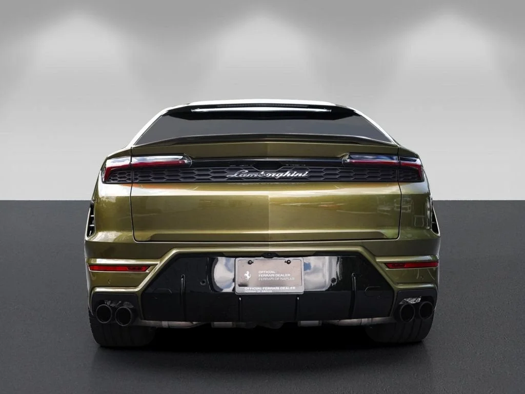 Used 2026 Verde Gea Lucido Metallic Lamborghini SE image 4