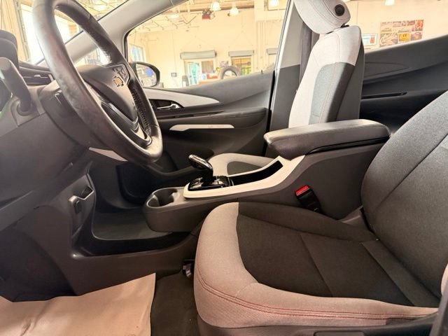 Used 2017 Includes (TUS) Black grille. Chevrolet LT image 9