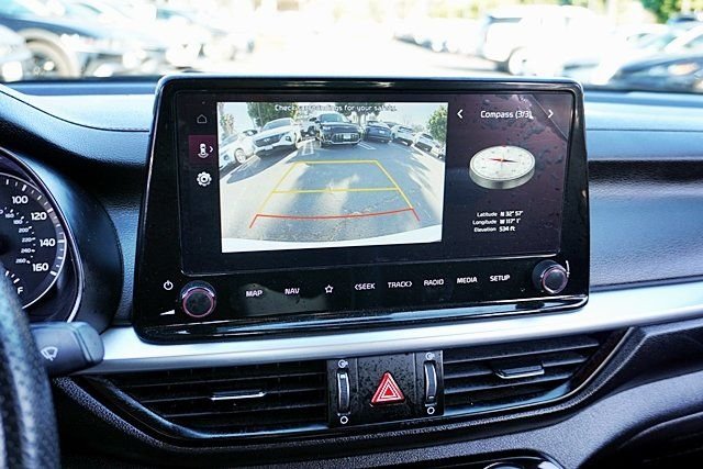 Used 2023 White Kia GT-Line image 24