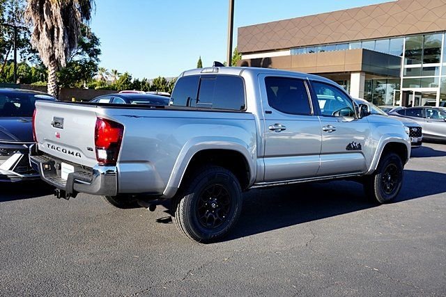 Used 2022 Silver Toyota SR5 image 8