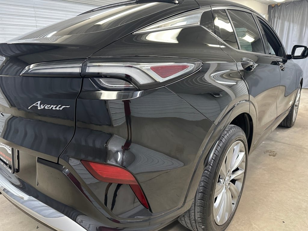 Certified Used 2024 Ebony Twilight Metallic Buick Avenir image 28