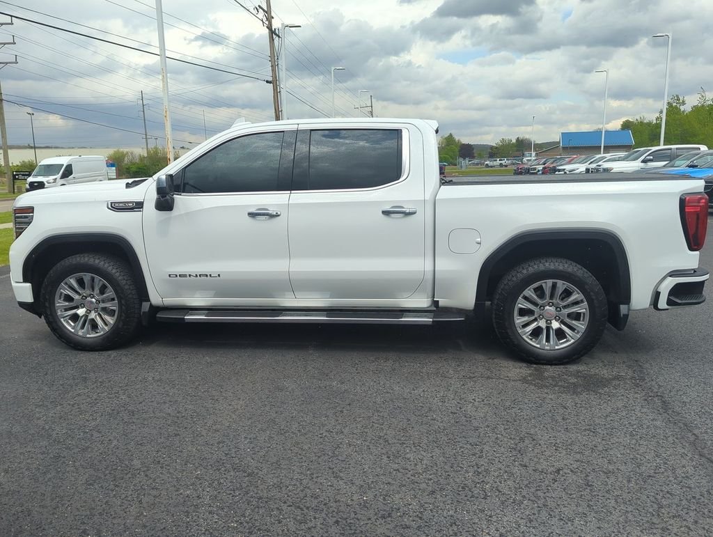 Used 2023 White GMC Denali image 5
