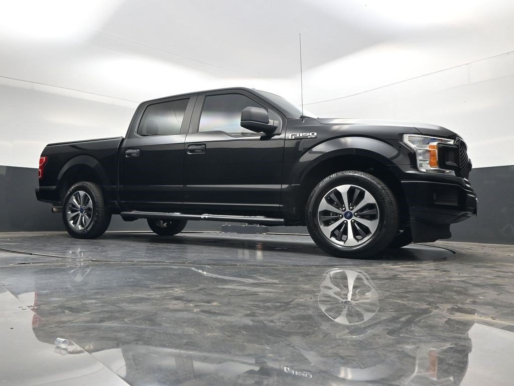 Used 2019 Agate Black Metallic Ford XL image 26