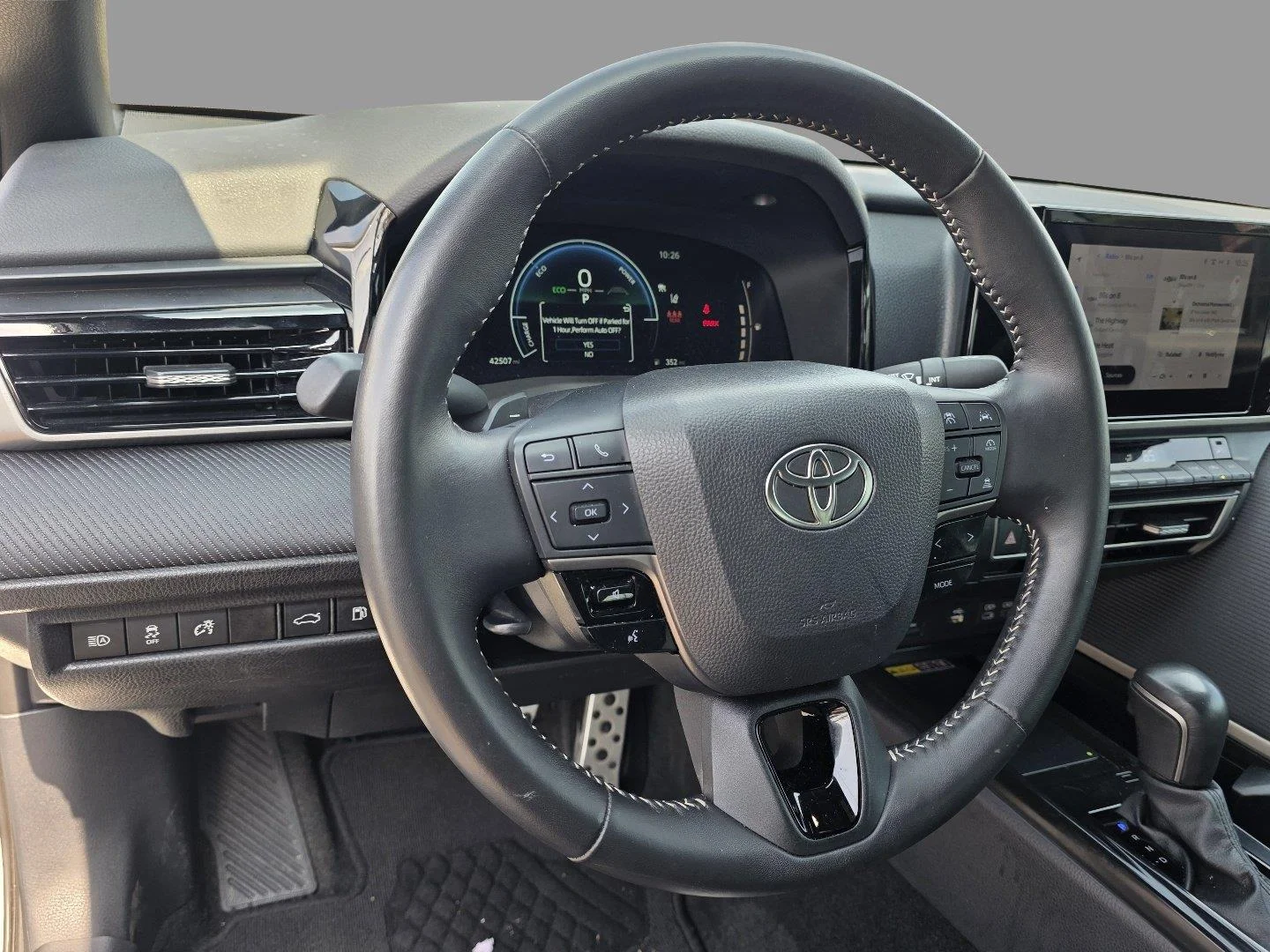 Used 2025 Ice Cap Toyota SE image 10