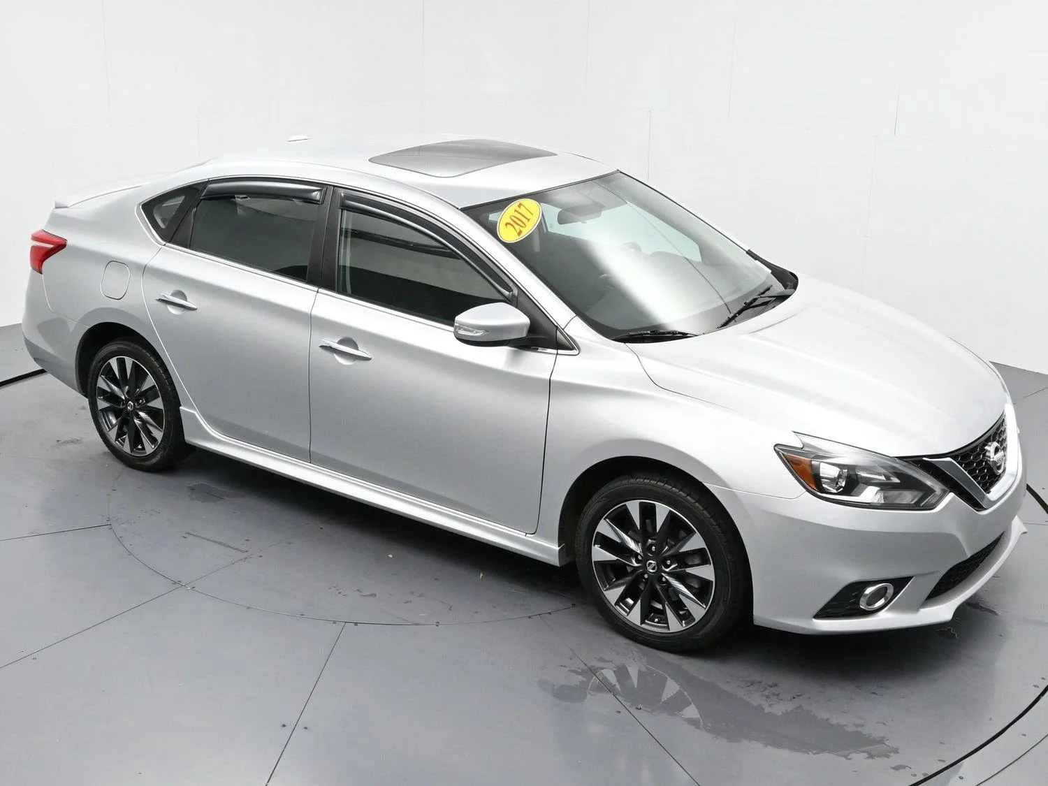 Used 2017 Brilliant Silver Nissan SR Turbo image 39
