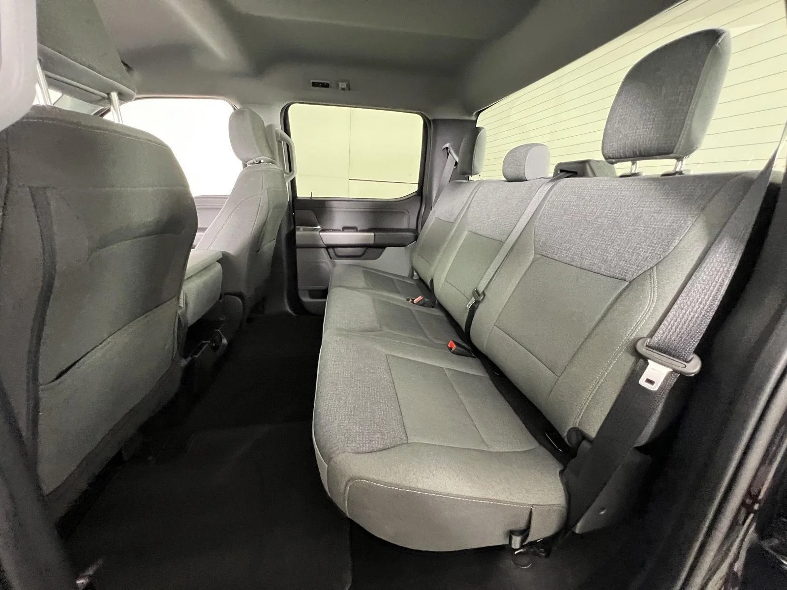 Used 2025 Agate Black Ford XLT image 19