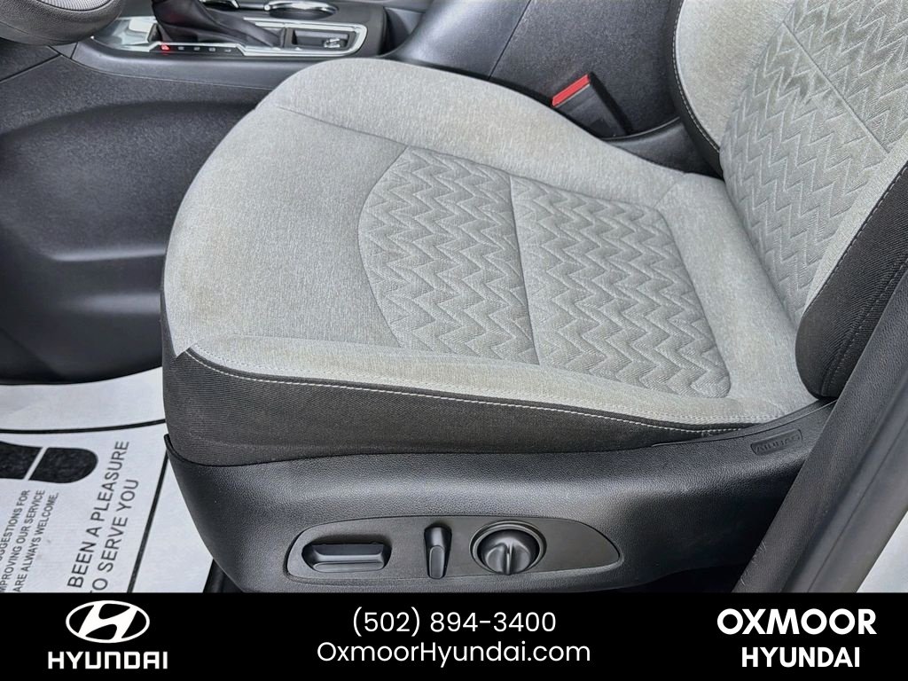 Used 2022 Silver Ice Metallic Chevrolet LT image 18