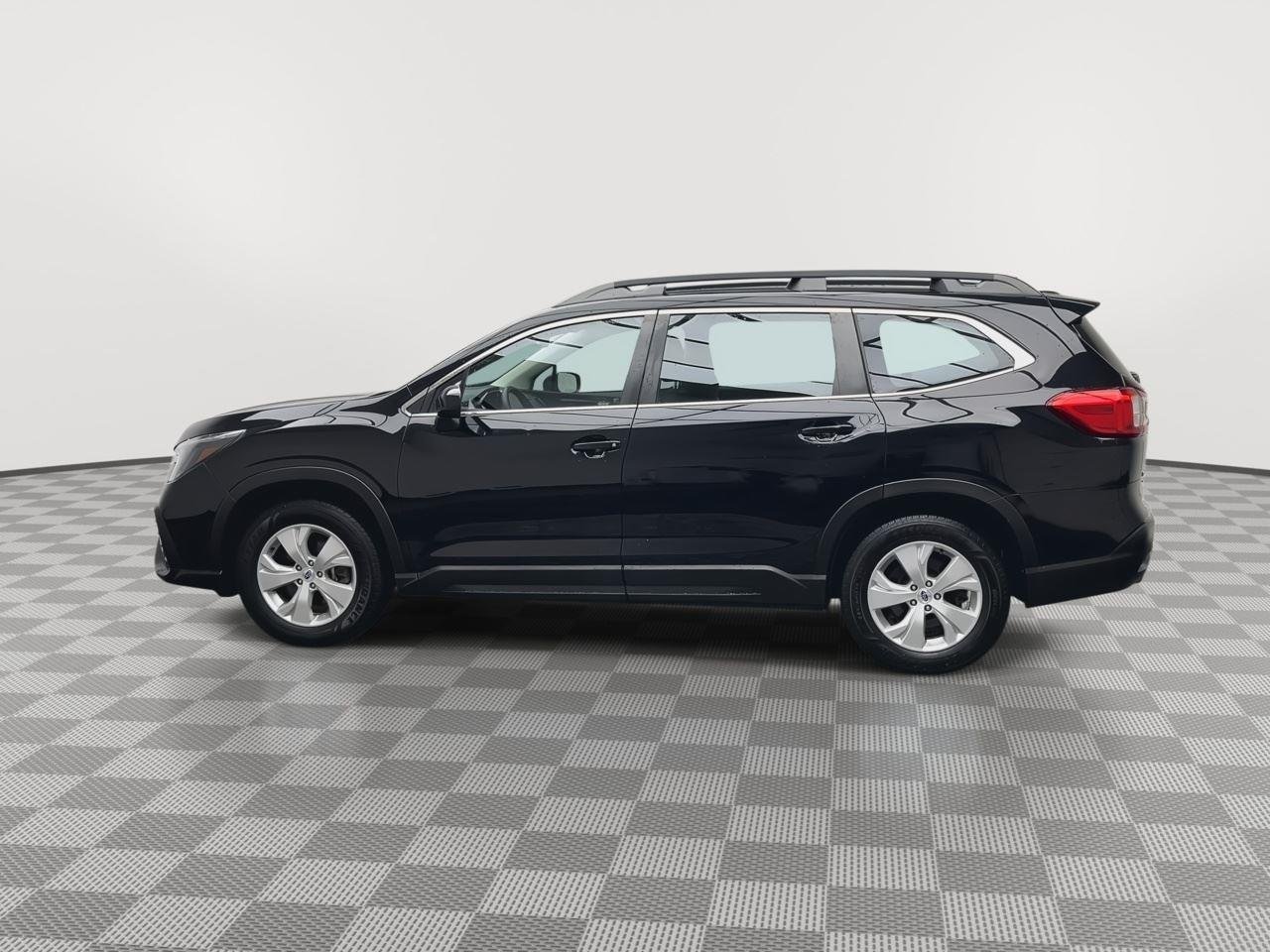 Used 2023 Crystal Black Silica Subaru  image 32
